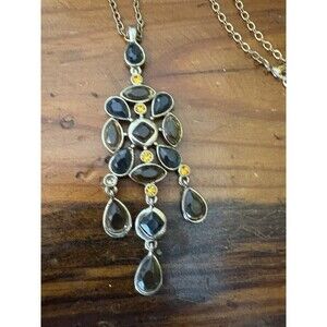 Vintage Chandelier Crystal Pendant Necklace Elegant Gold Tone  18” Lobster Claw